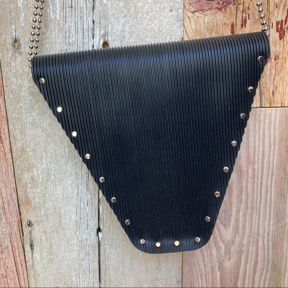 Recycled Tire Crossbody - Picture 2 of 8